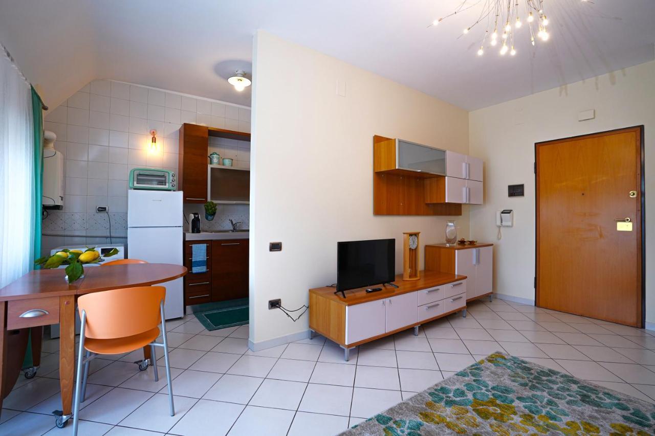 La Casa Di Azzurra Centro Citta Appartamento Fino A 4 Posti Letto E 2 Bagni Foggia Luaran gambar